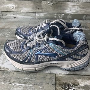 COPY - Brooks women’s running shoes 7.5